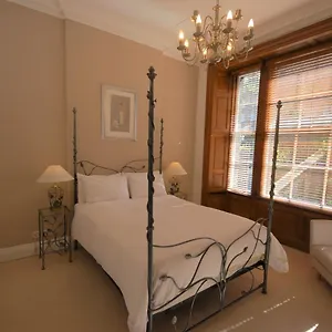 Flats Company - Queen Street - Centre Edinburgh