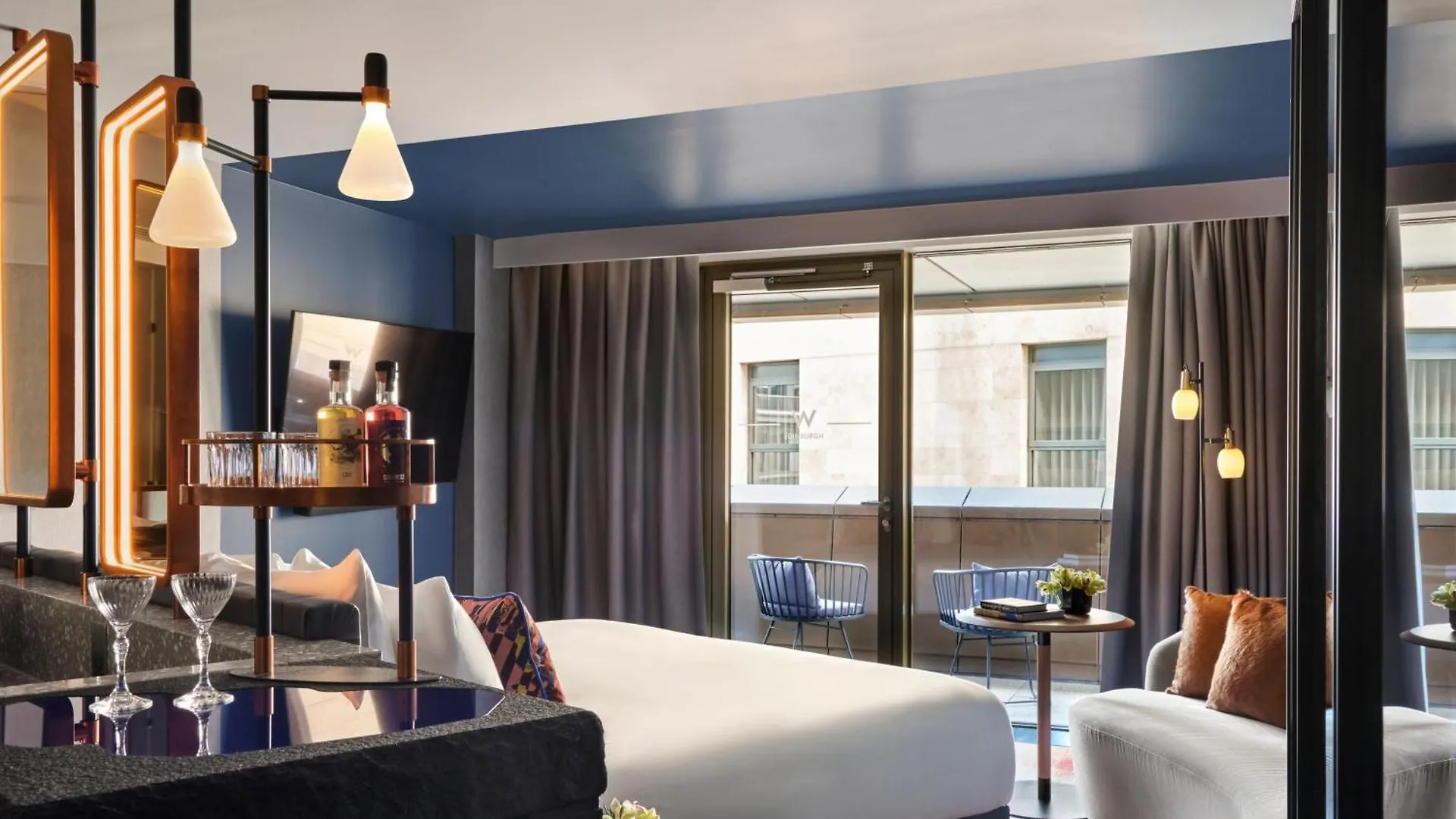 W Edinburgh Hotel